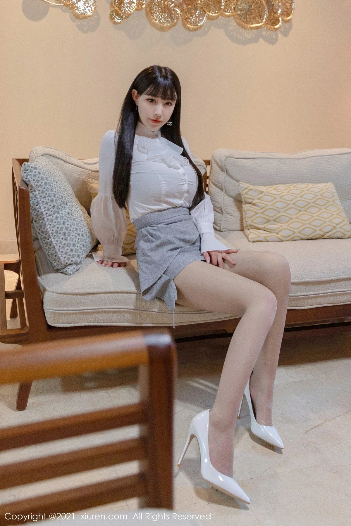 女神朱可儿Flower三亚旅拍私房沙发性感内衣秀丰乳肥臀诱惑写真64P-第1章-图片2