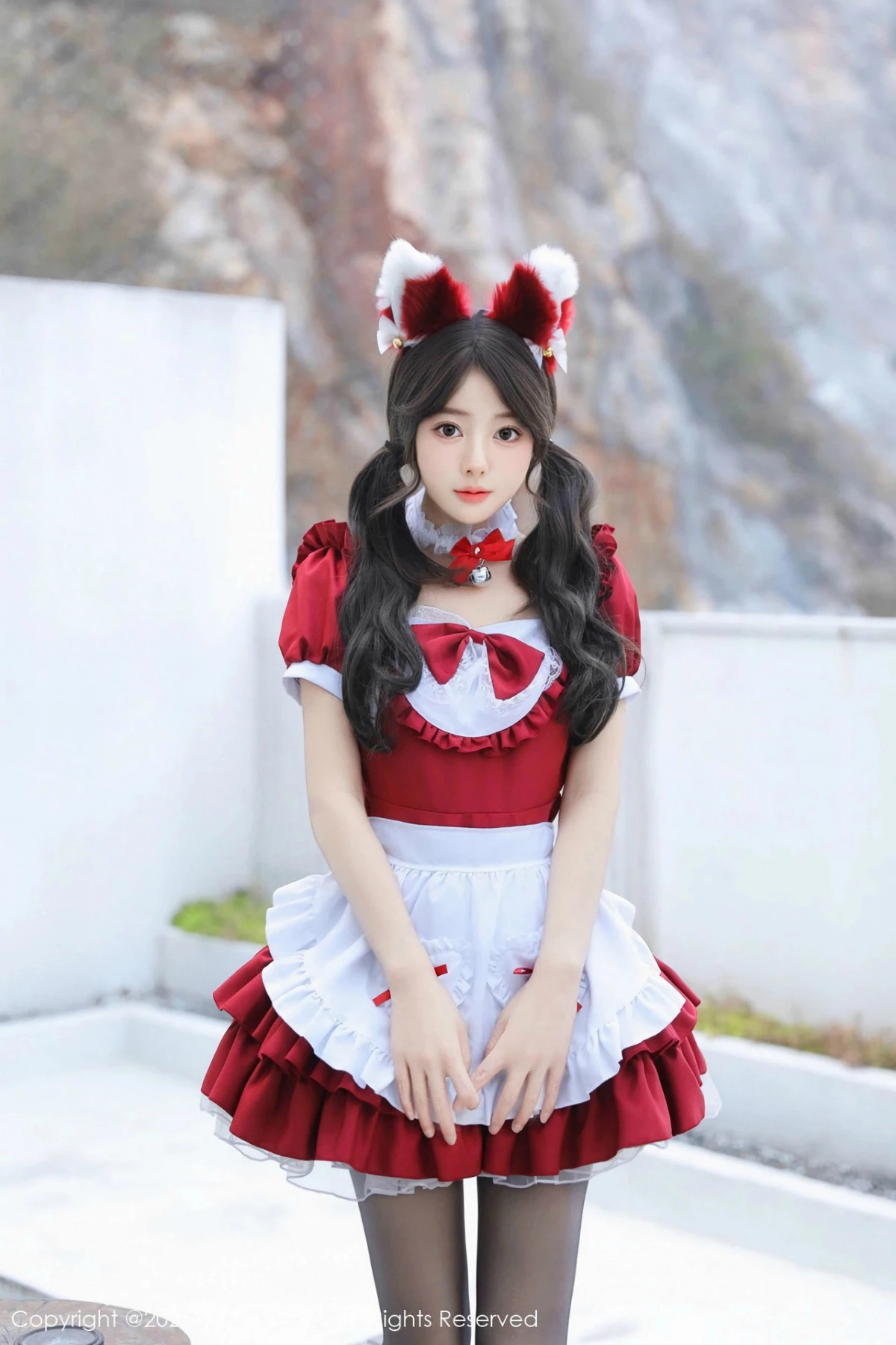 模特桃妖夭红色喜庆女仆服露红色内衣配超薄黑丝秀美腿诱惑写真87P-第1章-图片1