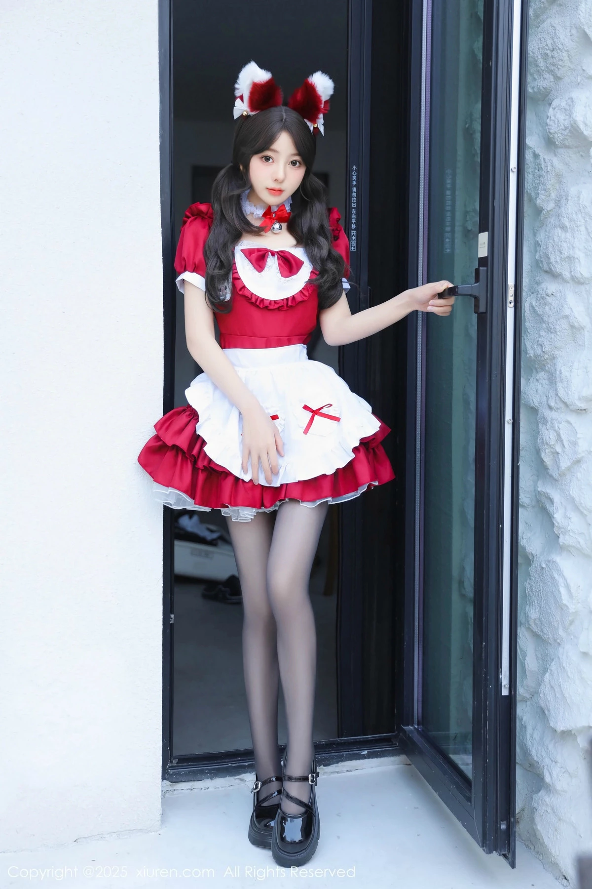 模特桃妖夭红色喜庆女仆服露红色内衣配超薄黑丝秀美腿诱惑写真87P-第4章-图片2