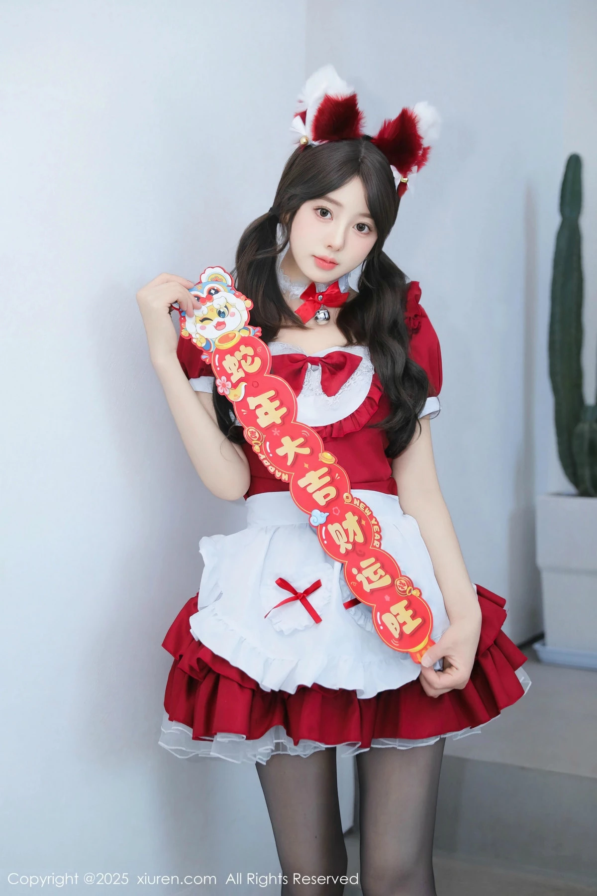 模特桃妖夭红色喜庆女仆服露红色内衣配超薄黑丝秀美腿诱惑写真87P-第5章-图片2