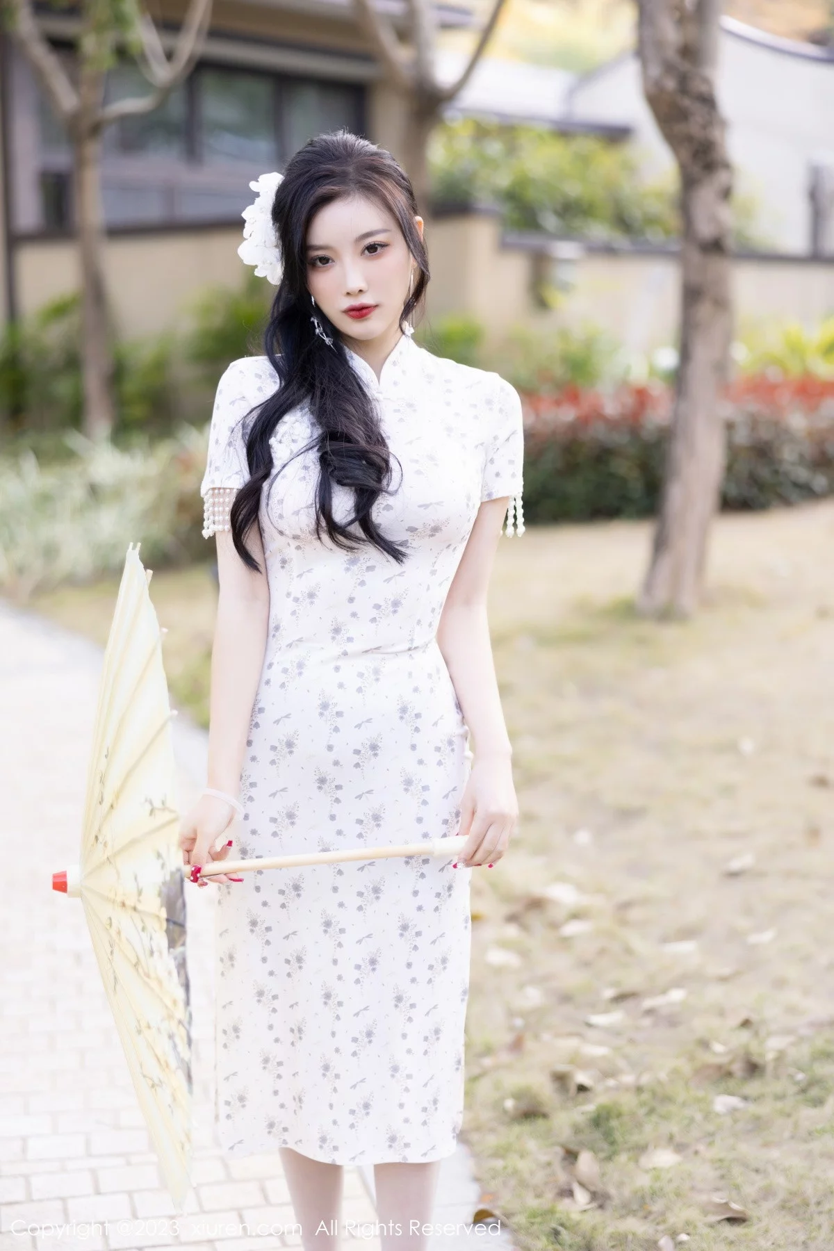 女神杨晨晨Yome白色带图案旗袍露性感灰色内衣完美诱惑写真86P-第1章-图片2