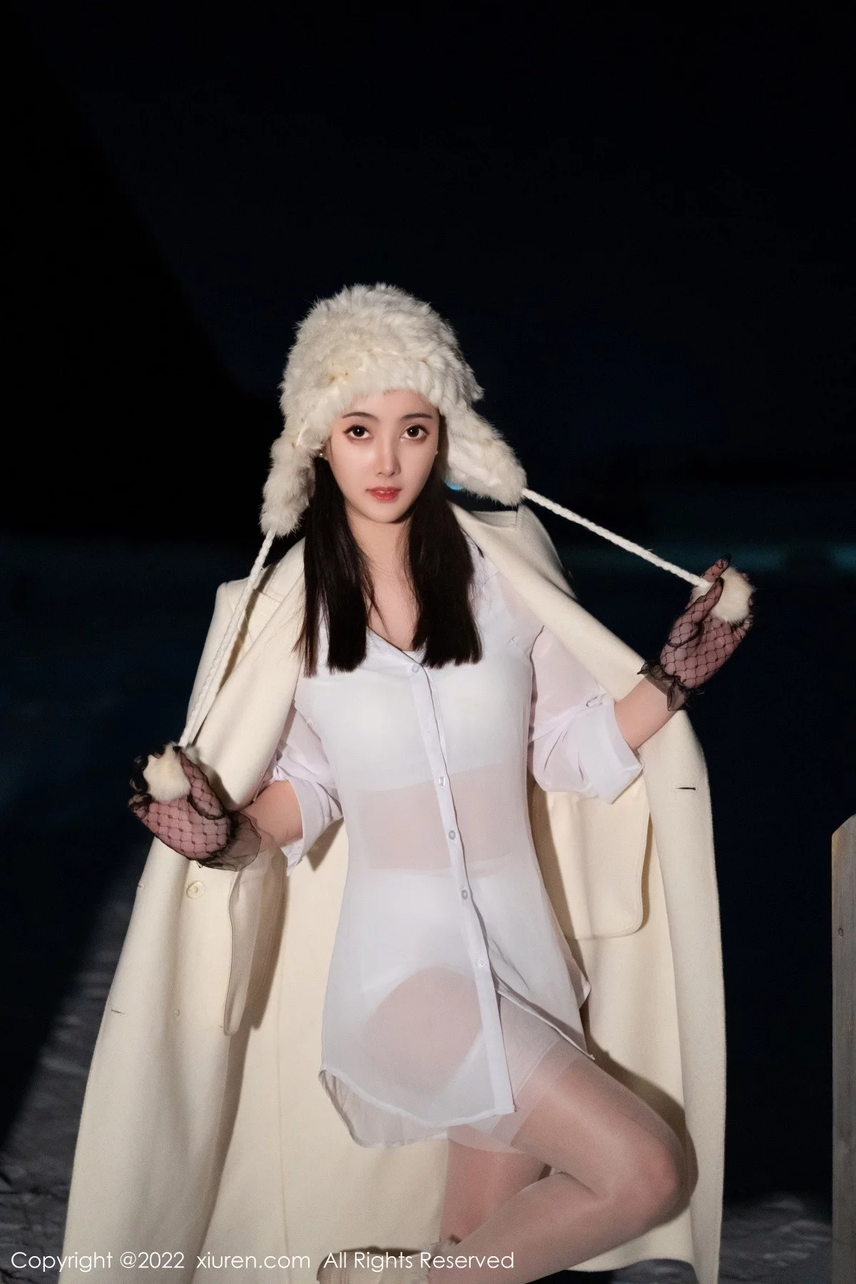 模特Summer宝宝脱白色毛衣露性感白色内衣吊带白丝诱惑写真40P-第1章-图片2