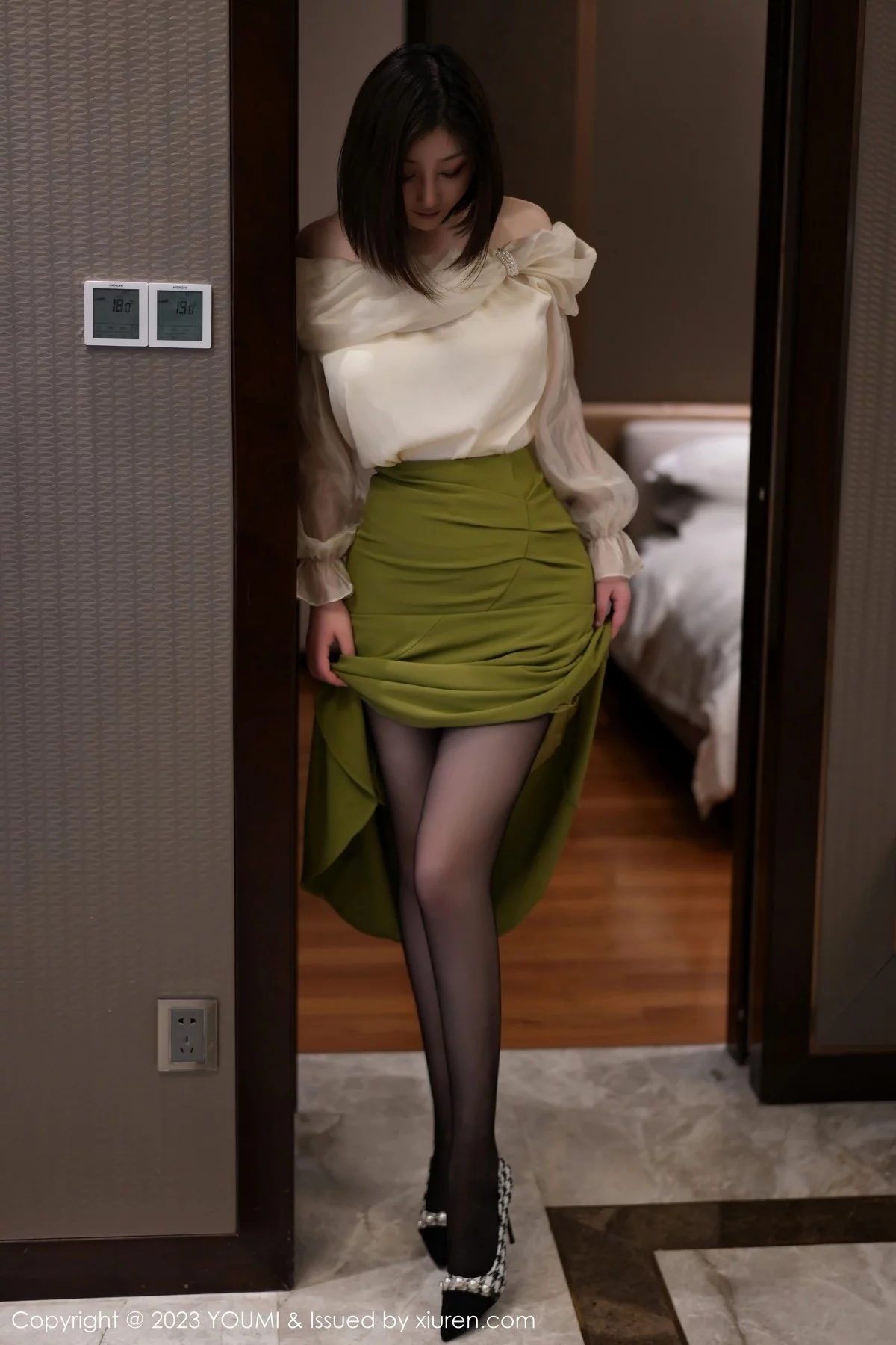 妲己-Vol.940_女神妲己_Toxic性感白色蕾丝内衣配超薄黑丝秀美胸肥臀诱惑写真89P-第1章-图片2