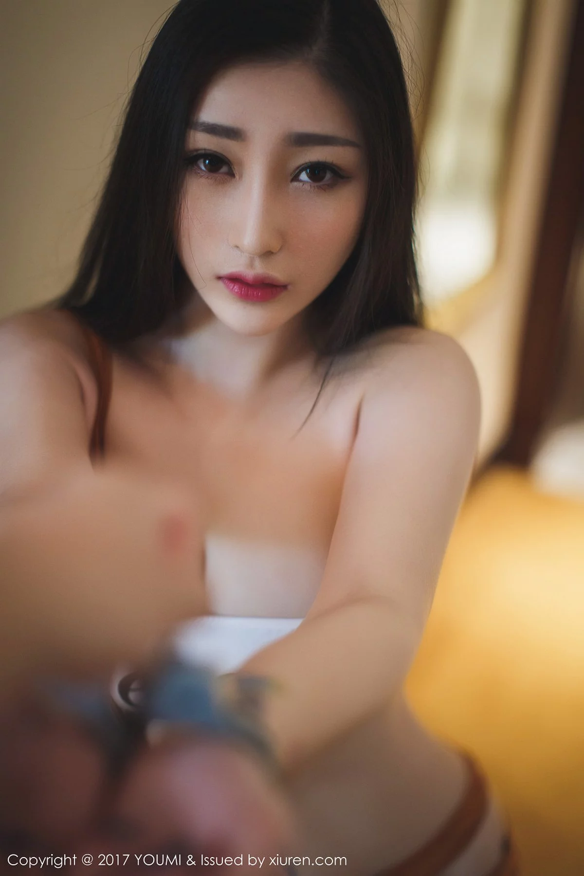 妲己_Toxic-Vol.077_女神妲己_Toxic迪拜旅拍真空吊带装大尺度秀豪乳诱惑写真48P-第1章-图片3