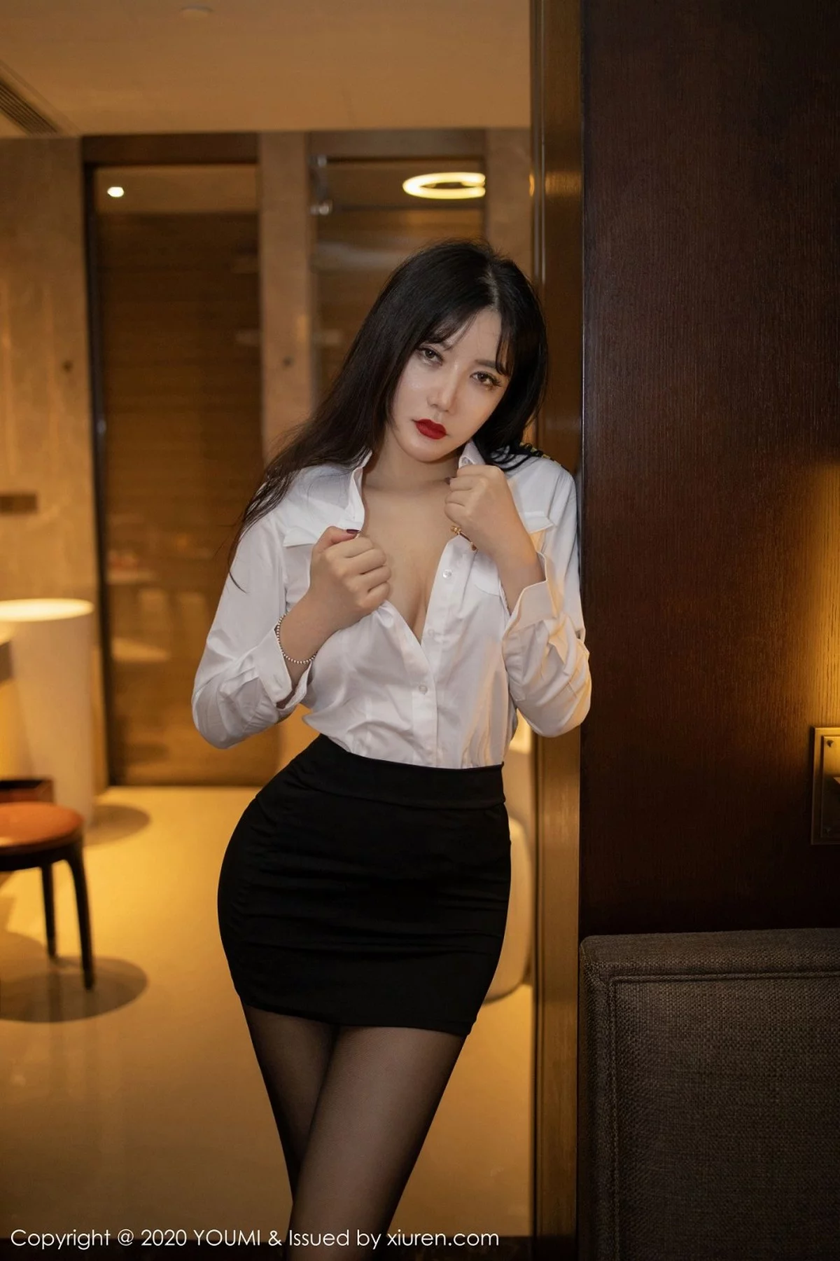 心妍小公主-Vol.428_女神心妍小公主性感职业OL装扮无内黑丝秀火辣身材诱惑写真40P-第1章-图片2