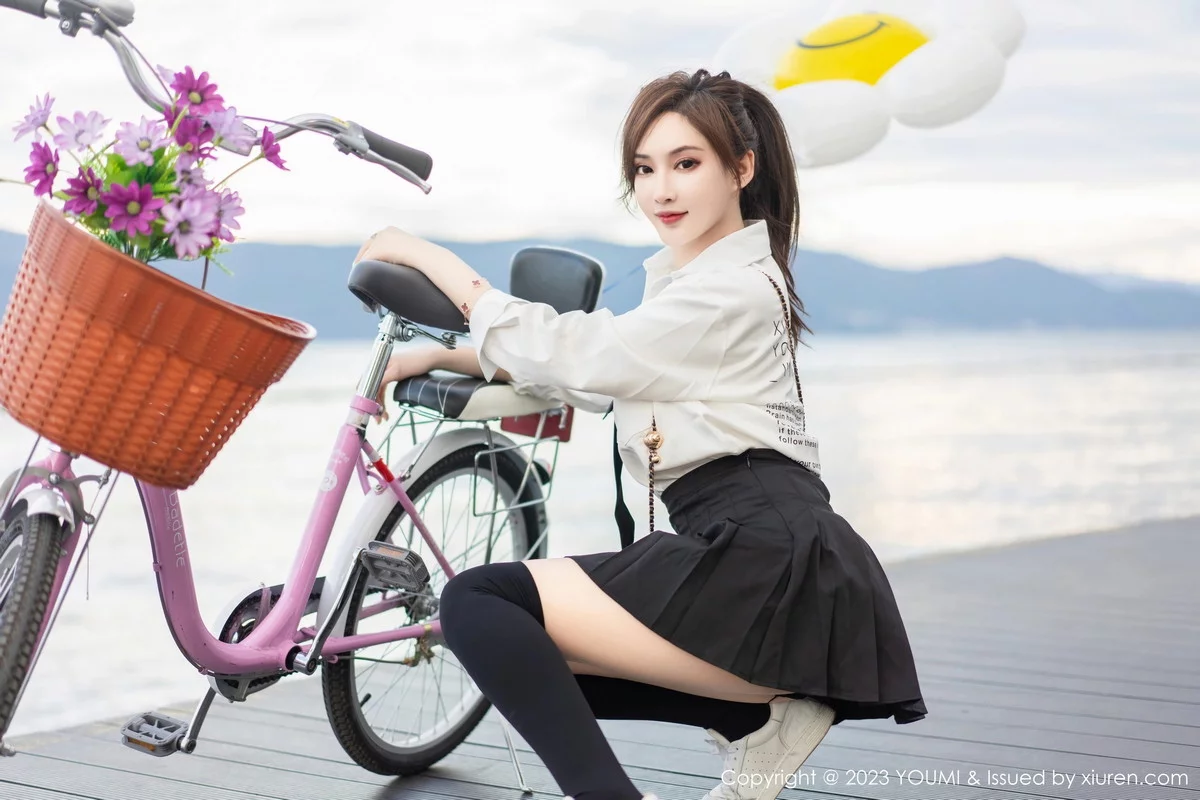 周妍希-Vol.903_女神Carol周妍希大理旅拍性感白T配黑短裙秀完美身材迷人写真100P-第1章-图片2