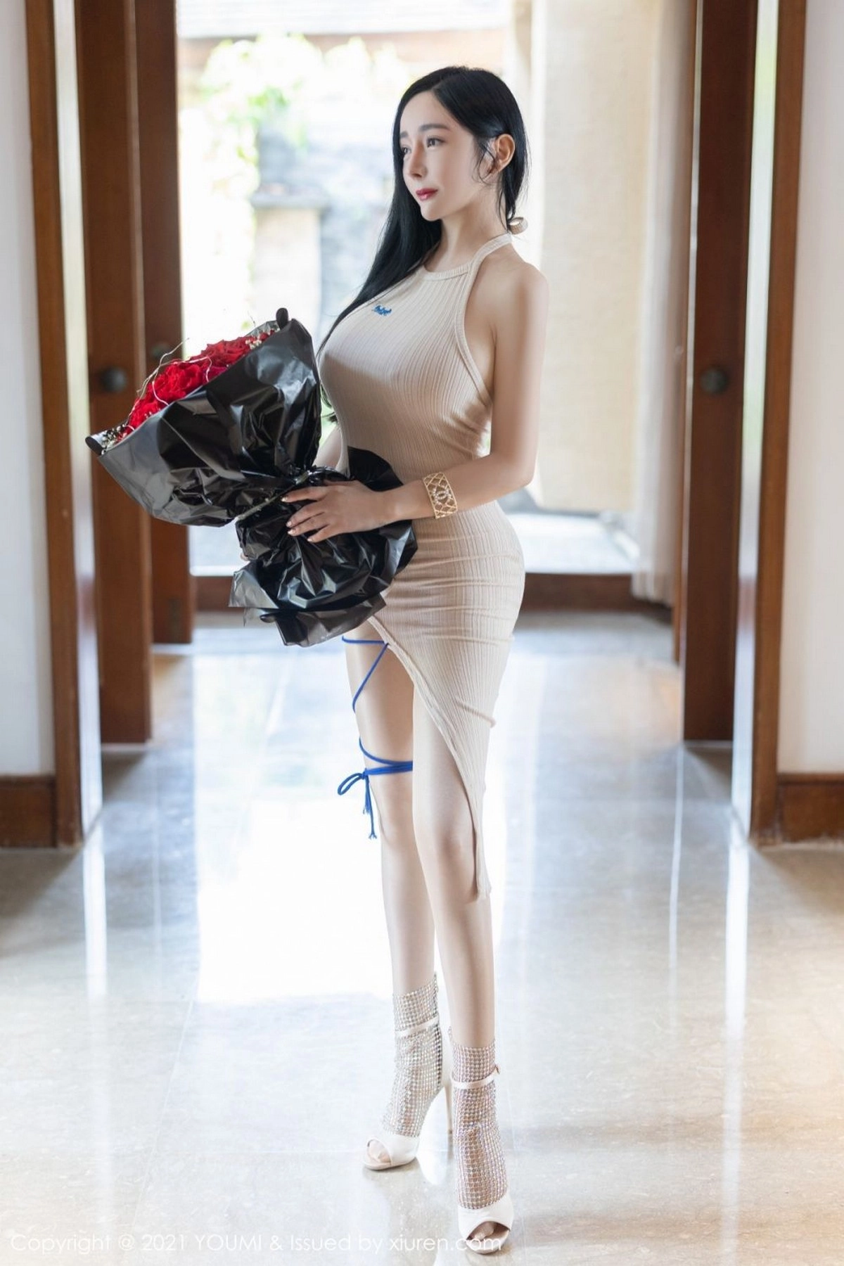 允爾-Vol.664_模特允爾西双版纳旅拍连身裙配无内肉丝秀豪乳翘臀诱惑写真54P-第1章-图片3