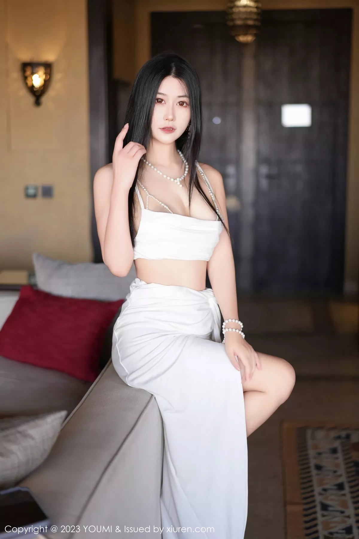 阿姣-Vol.971_模特laura阿姣性感白色上衣配长裙露链式情趣内衣惹火诱惑写真79P-第1章-图片1