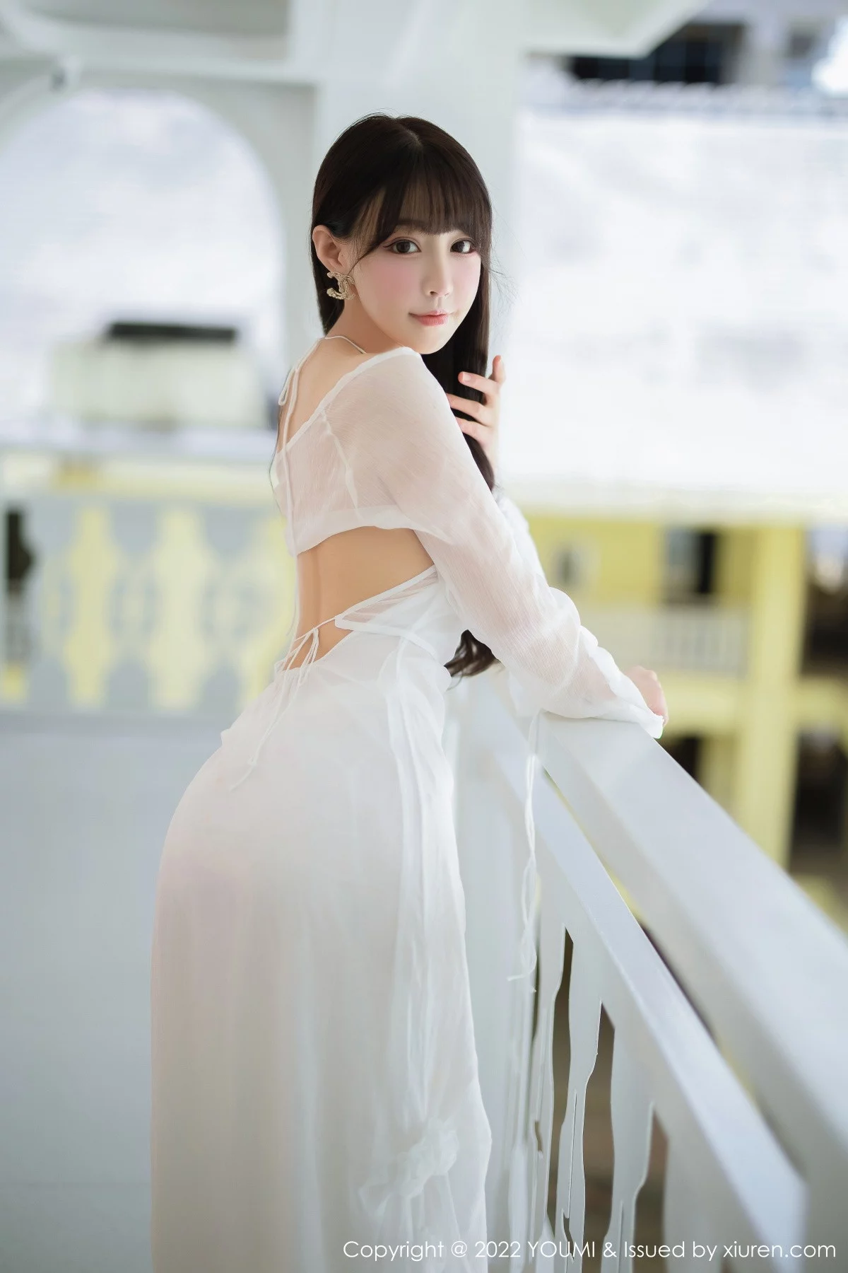 朱可儿-Vol.856_女神朱可儿Flora西双版纳旅拍白色连衣长裙配白丝吊袜诱惑写真88P-第1章-图片2